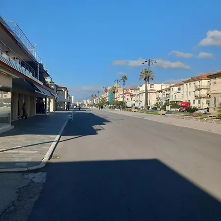 Villino - Lungomare Viareggio
